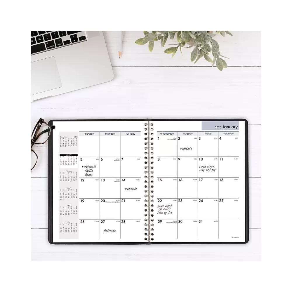 AT-A-GLANCE 2025 Planners<2025 DayMinder 7" x 8.75" Monthly Planner, Faux Leather Cover, Black (G400-00-25)