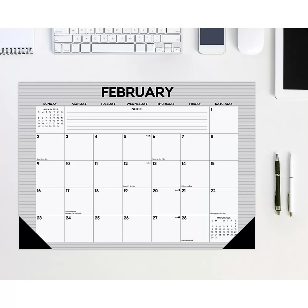 Willow Creek 2025 Calendars<2025 Pinstripe 17" x 12" Monthly Desk Pad Calendar (48269)